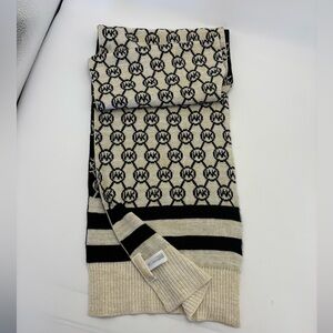 Michael Kors MK Logo Acrylic Knit Scarf Black & Off-White Reversible 63x9.5